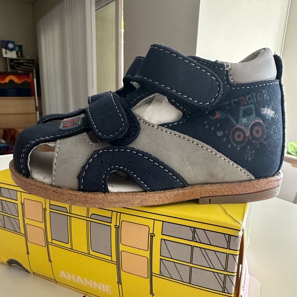 Toddler sandals